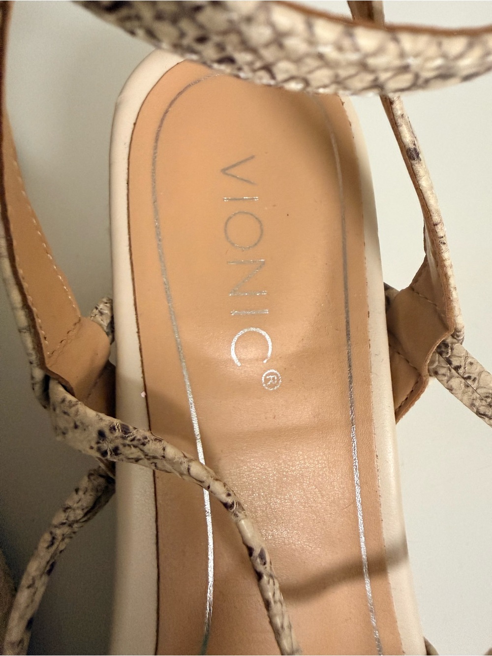 Vionic Ayda strappy espadrille wedges sexy chic beige snake print leather size 9 - Picture 6 of 11